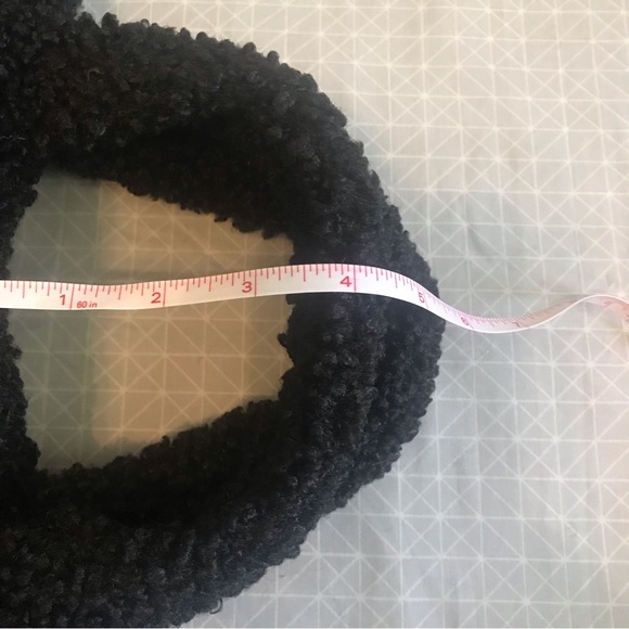 Son Jung Wan Korea Embroidered Navy Shearling Teddy Tote - Picture 9 of 9